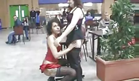 Ceinturon sous manteau rouge video porno gratuite free movie