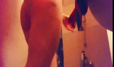 DEUX EN xx porno gratuito UN TROU