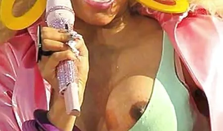 Nu et clignotant en public! sexe movie gratuit